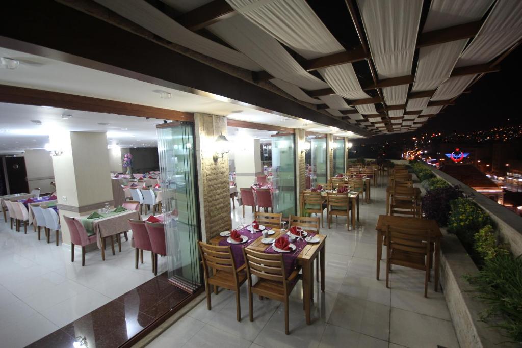 Grand Corner-2